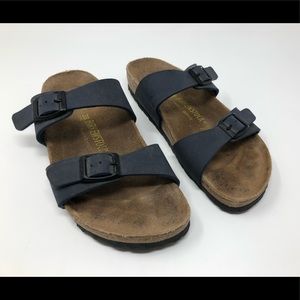 Classic Birkenstock sandals size 38 L7M5